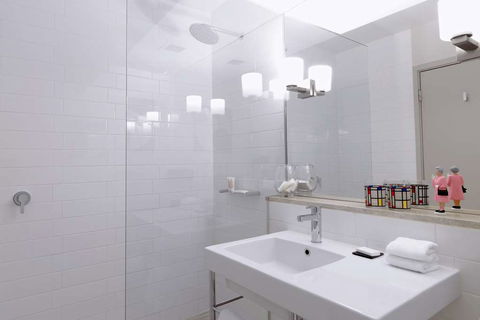 QT Canberra - Accommodation Rockhampton 5