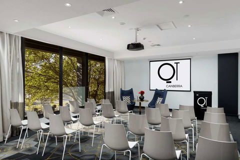 QT Canberra - Accommodation Rockhampton 7