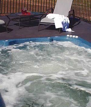 Hut On The Hill B&B - Accommodation Rockhampton 1
