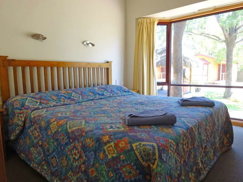Adelaide Caravan Park - Accommodation Rockhampton 4