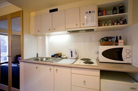 Capital Executive Apt Hotel Canberra - Accommodation Rockhampton 9