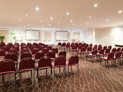 Mercure Canberra Hotel - Accommodation Rockhampton 7