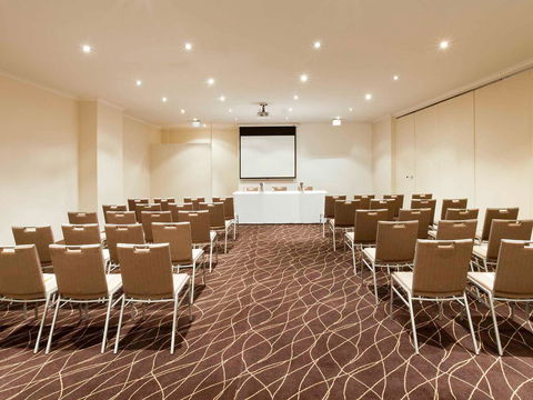 Mercure Canberra Hotel - Accommodation Rockhampton 9