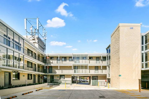 Quality Inn Sunshine Haberfield - Accommodation Rockhampton 4