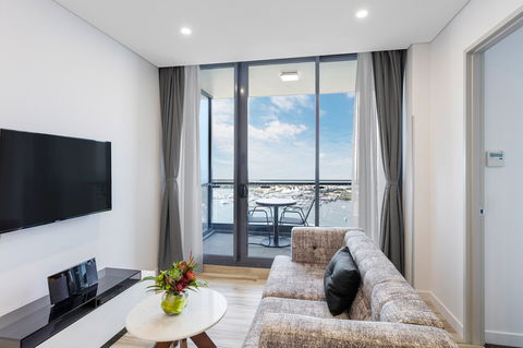 Meriton Suites Southport - Accommodation Rockhampton 6