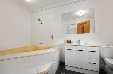 Quest Trinity House - Accommodation Rockhampton 4