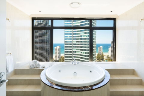 Voco Gold Coast - Accommodation Rockhampton 13