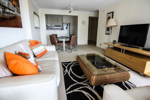Phoenician Resort - Accommodation Rockhampton 3