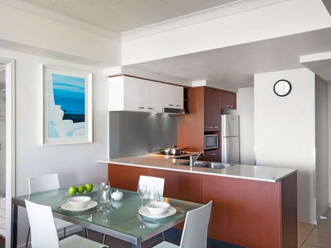 Mantra Towers of Chevron Surfers - Accommodation Rockhampton 6