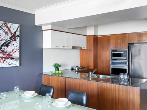 Mantra Towers of Chevron Surfers - Accommodation Rockhampton 11