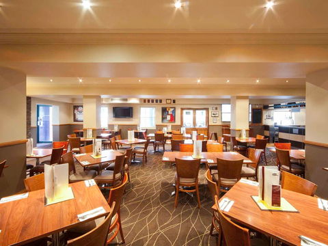 Mercure Canberra Hotel - Accommodation Rockhampton 3