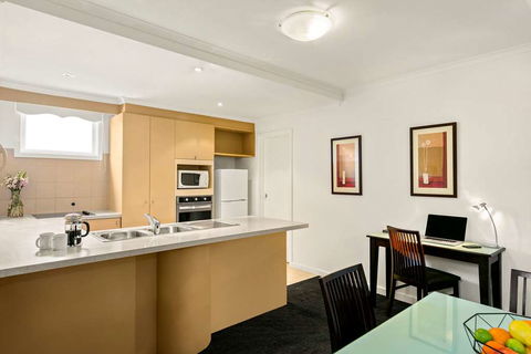 Comfort Apartments Royal Gardens - Accommodation Rockhampton 5