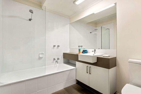 Comfort Apartments Royal Gardens - Accommodation Rockhampton 7
