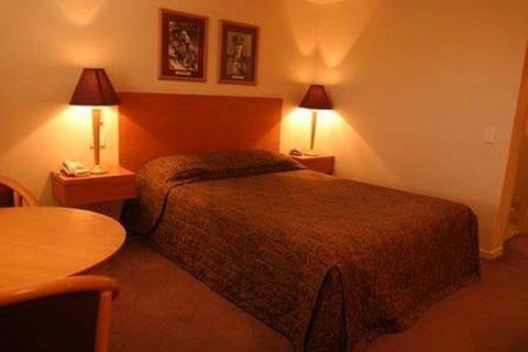 Kingsford Smith Motel - Accommodation Rockhampton 3