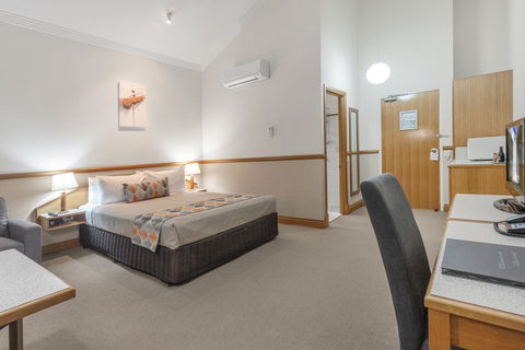 The Airport International Motel - Accommodation Rockhampton 4