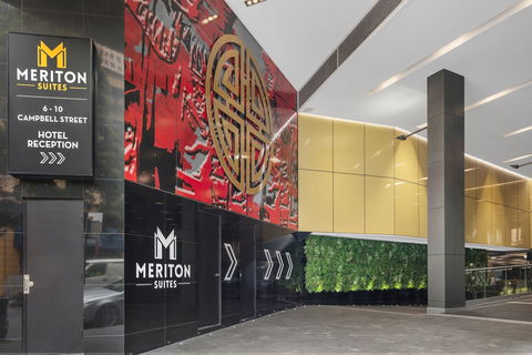 Meriton Suites Campbell Street - Accommodation Rockhampton 1