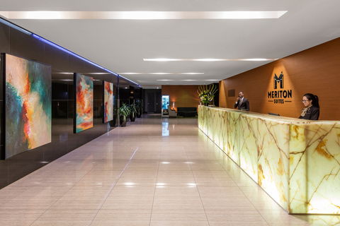 Meriton Suites Campbell Street - Accommodation Rockhampton 2