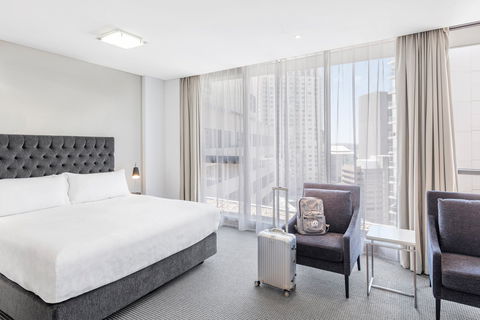 Meriton Suites Campbell Street - Accommodation Rockhampton 3