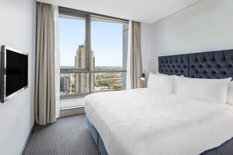 Meriton Suites Campbell Street - Accommodation Rockhampton 8
