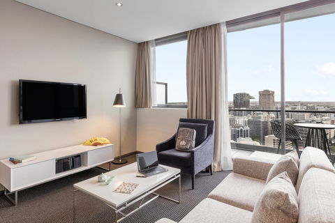 Meriton Suites Campbell Street - Accommodation Rockhampton 11
