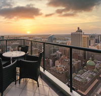 Meriton Suites Pitt Street - Accommodation Rockhampton