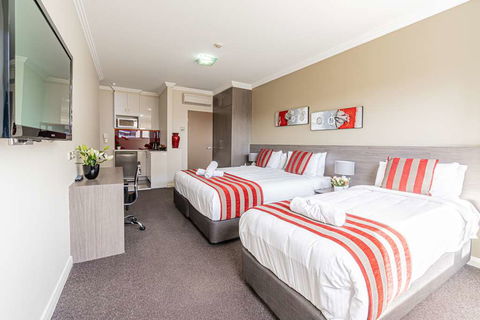 Best Western Plus Camperdown Suites - Accommodation Rockhampton 11