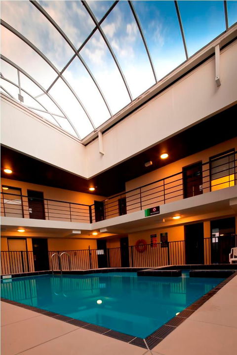 Cambridge Hotel Sydney - Accommodation Rockhampton 2