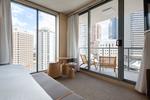 Zara Tower Serviced Apartments - Accommodation Rockhampton 1