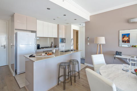 Zara Tower Serviced Apartments - Accommodation Rockhampton 11