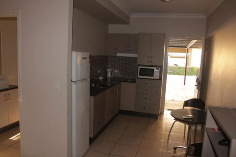 Western Gateway Motel - Accommodation Rockhampton 12