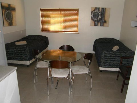 Western Gateway Motel - Accommodation Rockhampton 16