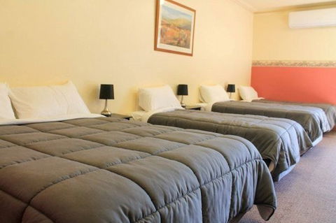 St Georges Motor Inn - Accommodation Rockhampton 4