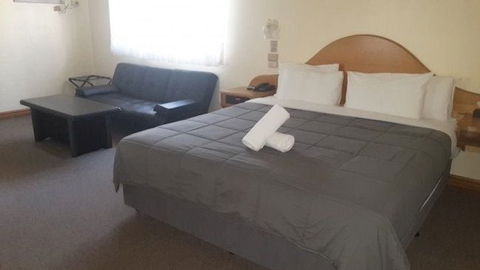St Georges Motor Inn - Accommodation Rockhampton 10