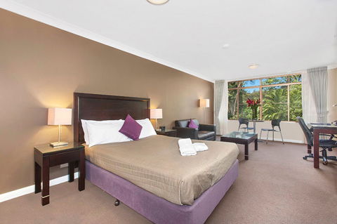 Checkers Resort & Conference Centre - Accommodation Rockhampton 2