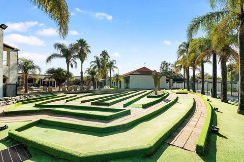 Quality Siesta Resort - Accommodation Rockhampton 0