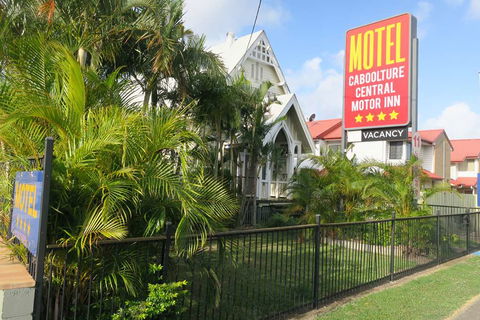 Caboolture Central Motor Inn, SureStay Collection - Accommodation Rockhampton 1