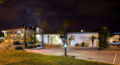 Hospitality Geraldton, SureStay By BW - Accommodation Rockhampton 0