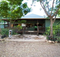 Adels Grove Camping Park Hotel - Accommodation Rockhampton