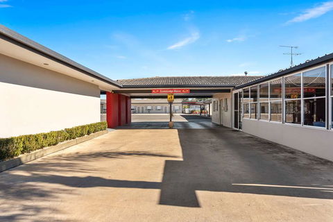 Econo Lodge Moree Spa Motor Inn - Accommodation Rockhampton 2