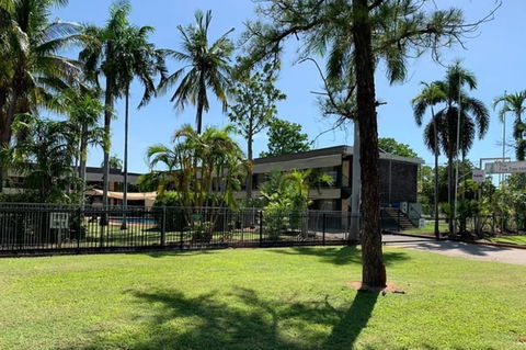 Pine Tree Motel - Accommodation Rockhampton 0