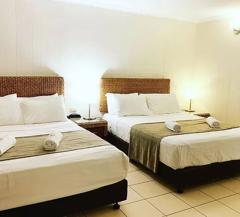 Pine Tree Motel - Accommodation Rockhampton 1
