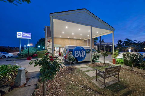 Best Western Airport Motel & Conv Ctr - Accommodation Rockhampton 1