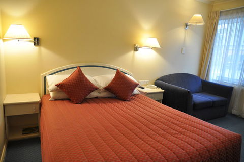 Sunrise Motor Inn - Accommodation Rockhampton 1