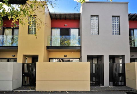 RNR Apartments, Adelaide - Accommodation Rockhampton 0