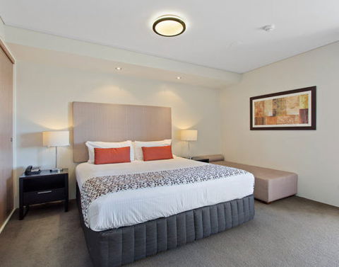 CBD Executive Apartments - Accommodation Rockhampton 1