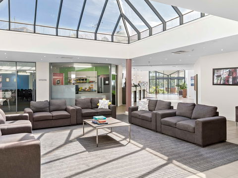 Ibis Styles Eagle Hawk Canberra Resort - Accommodation Rockhampton 0
