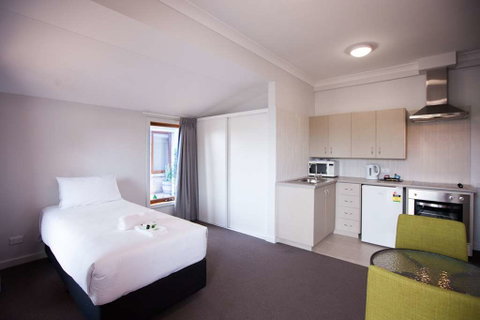 Royal Palms Resort by Nightcap - Accommodation Rockhampton 3