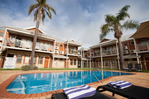 Royal Palms Resort by Nightcap - Accommodation Rockhampton 7