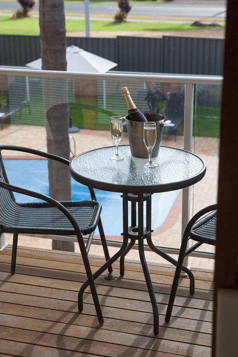 Royal Palms Resort by Nightcap - Accommodation Rockhampton 16