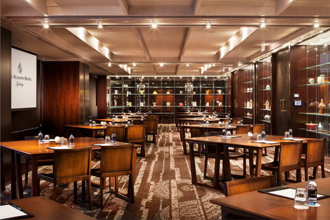 Four Seasons Hotel Sydney - Accommodation Rockhampton 4